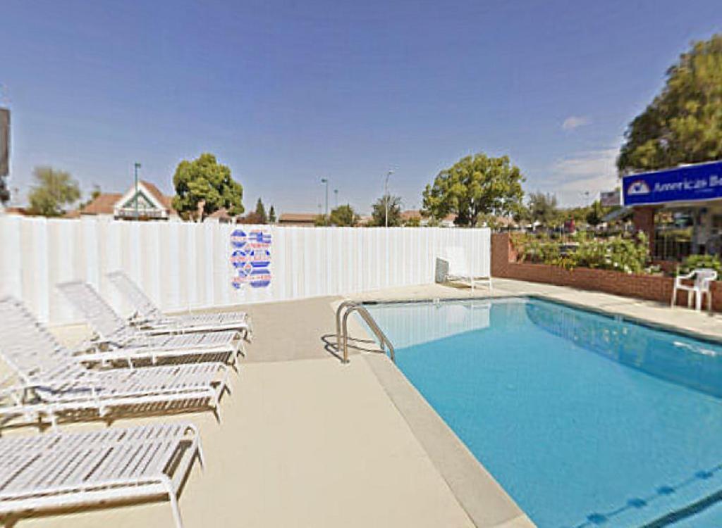 Americas Best Value Inn - Livermore Esterno foto